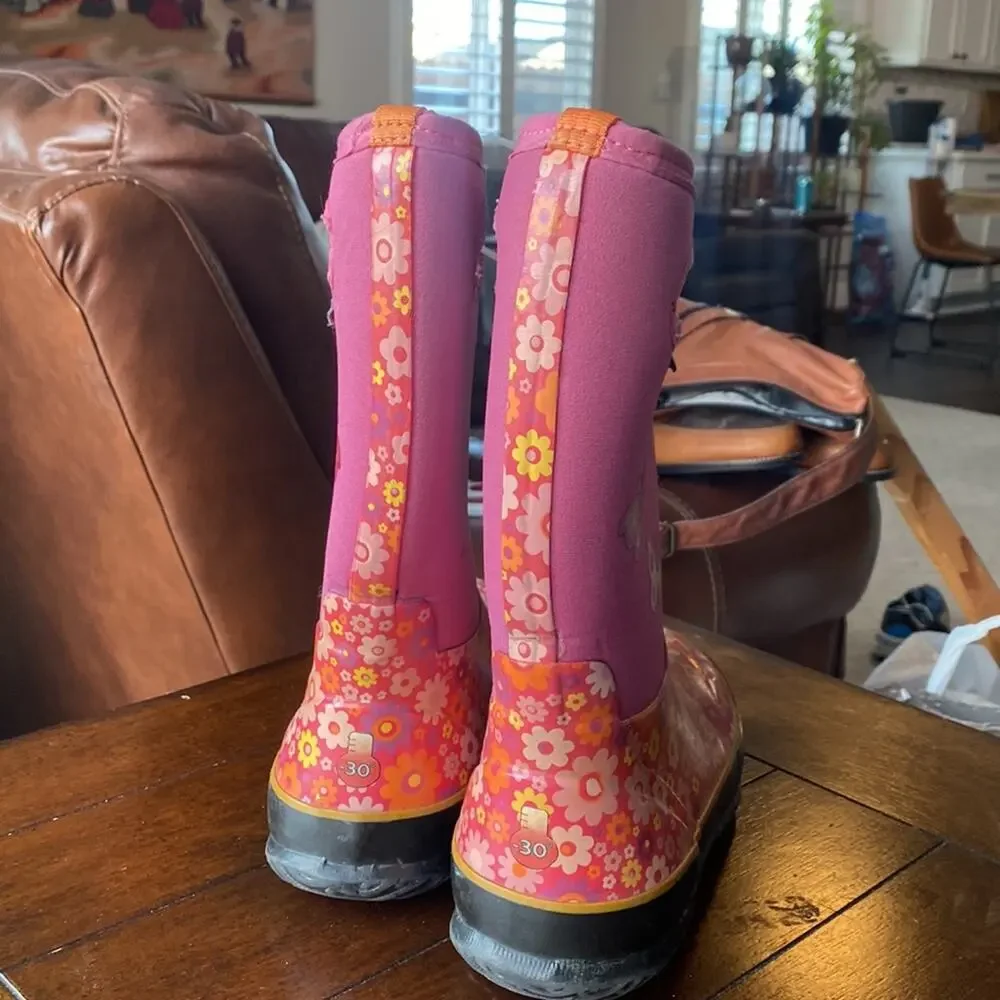 Bogs classic Daisy Love Me pink snow rain boot 30 spring girly  youth size 5